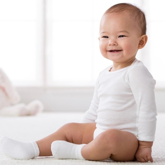 Gerber White Long Sleeve Onesie - Picture 10 of 11